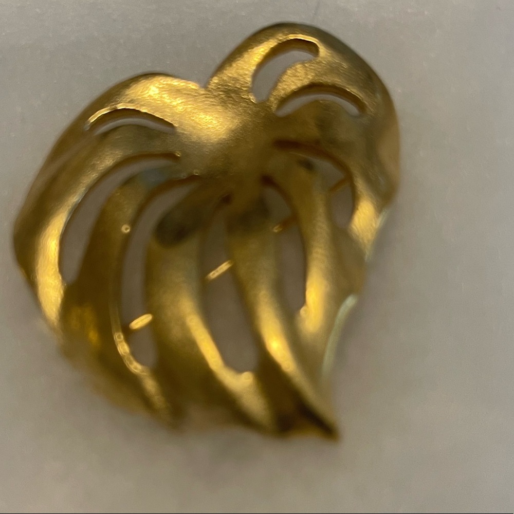 Vintage‎ Trifari Goldstone Leaf Broach
